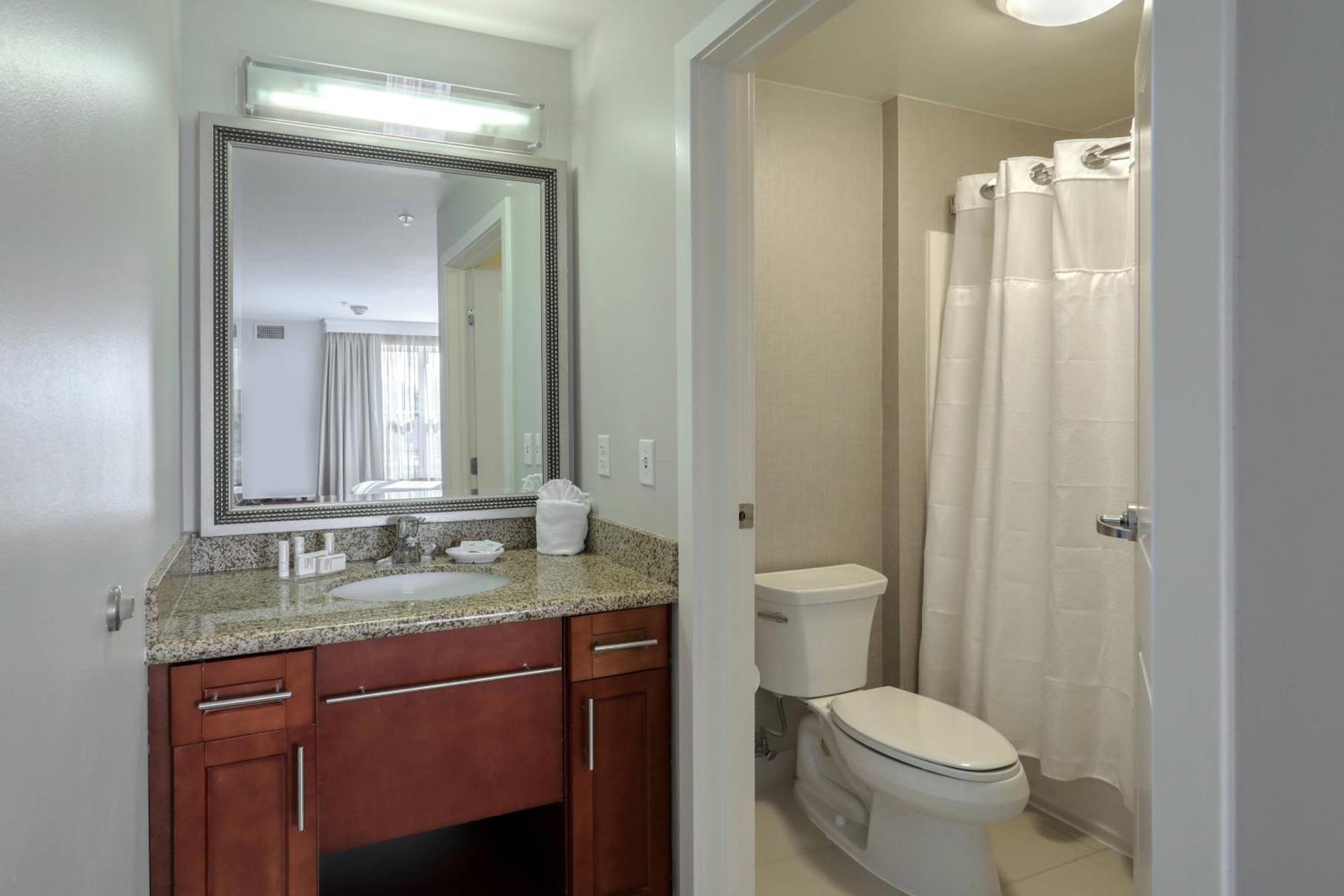 Residence Inn By Marriott Woodbridge Edison/Raritan Center מראה חיצוני תמונה